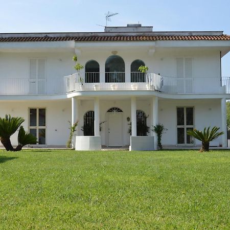 Casa Blanca B&B Latina Zewnętrze zdjęcie