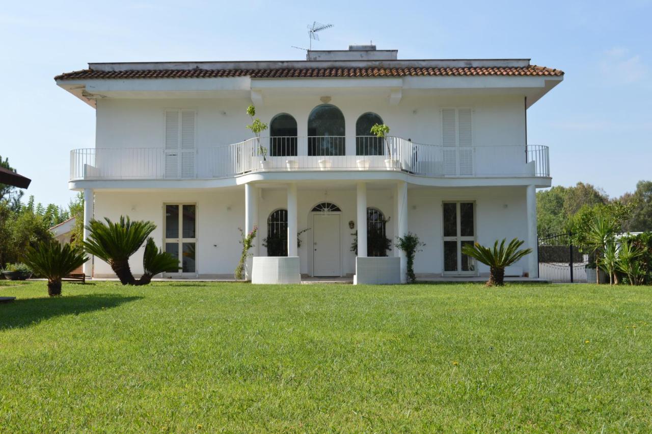 Casa Blanca B&B Latina Zewnętrze zdjęcie